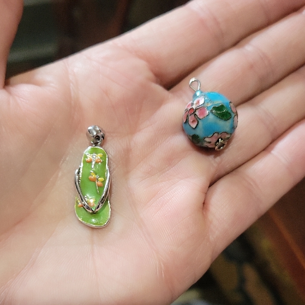 Cloisonne Pendant Set